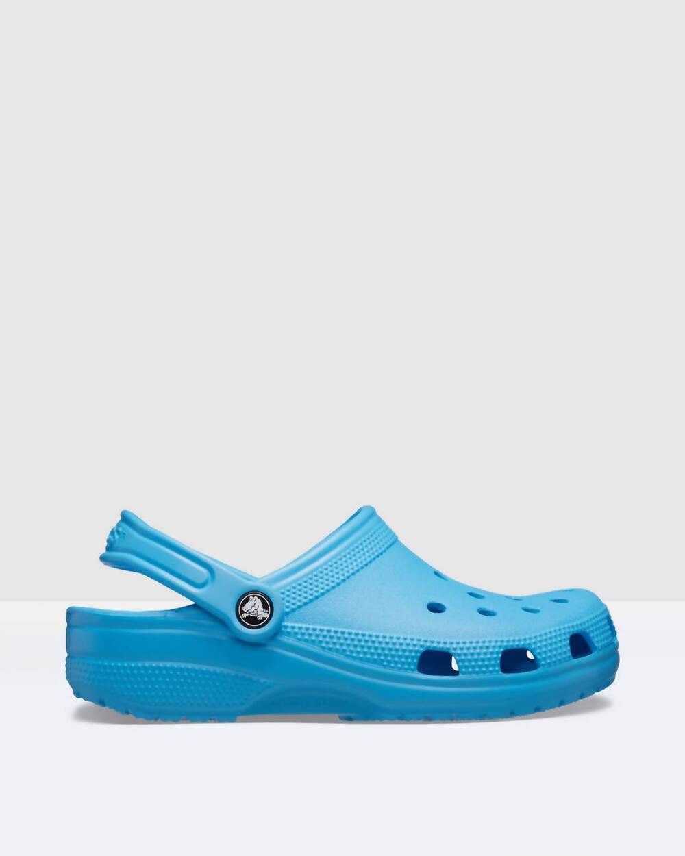 NEW CROCS men's classic casual clogs in venetian blue
